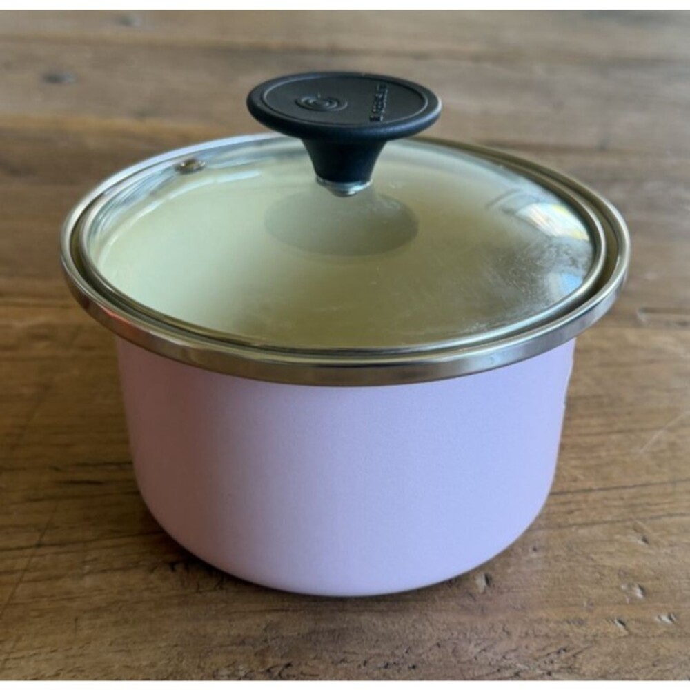 Le Creuset Enamel on Steel Saucepan with glass lid 5.5 in 1.5 qt Satin Pink NEW - Picture 6 of 16